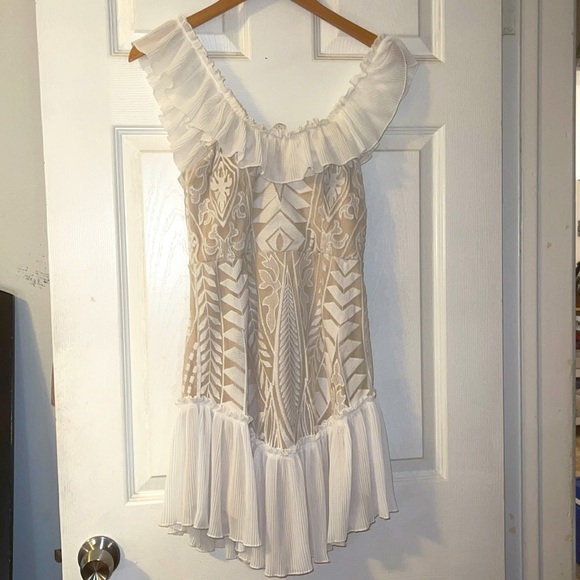 Selfie Leslie Size Small - Bouquet Toss Mini Dress - Picture 5 of 10